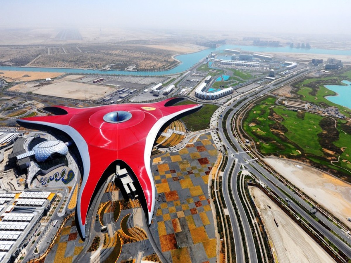 FerrariworldDubai8501 (1)